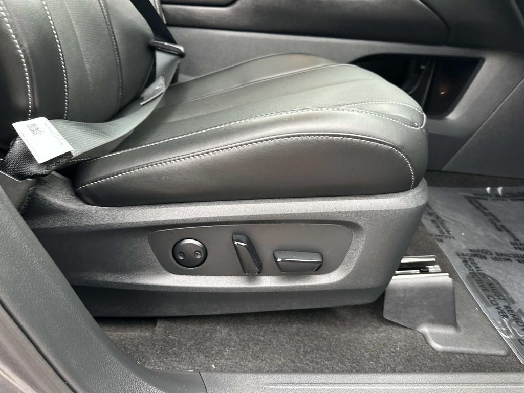 2025 INFINITI QX60 PURE