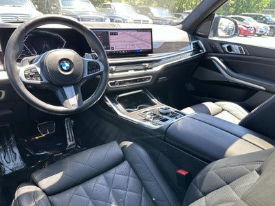 2024 BMW X7 xDrive40i