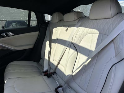 2022 BMW X6 xDrive40i