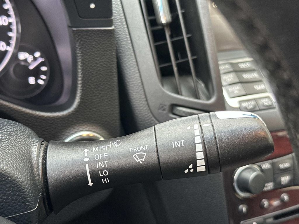 2014 INFINITI Q60 Base