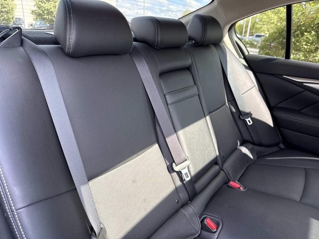 2023 INFINITI Q50 LUXE
