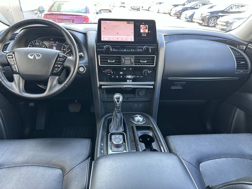 2024 INFINITI QX80 LUXE