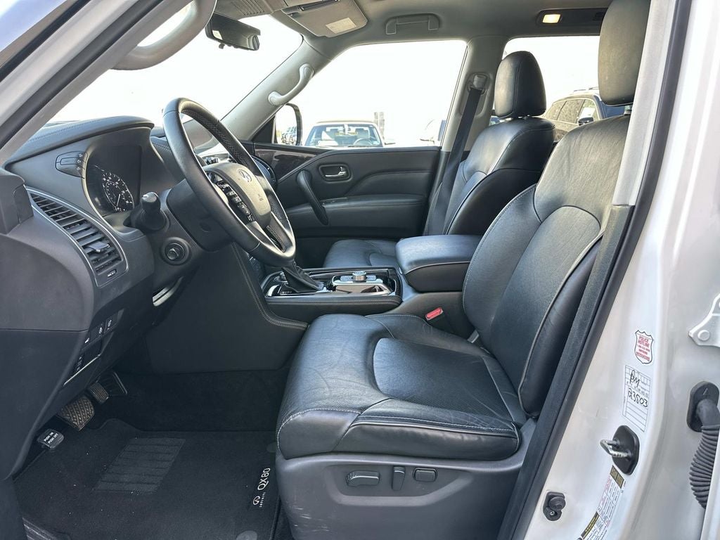 2024 INFINITI QX80 LUXE