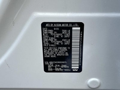 2024 INFINITI QX80 LUXE