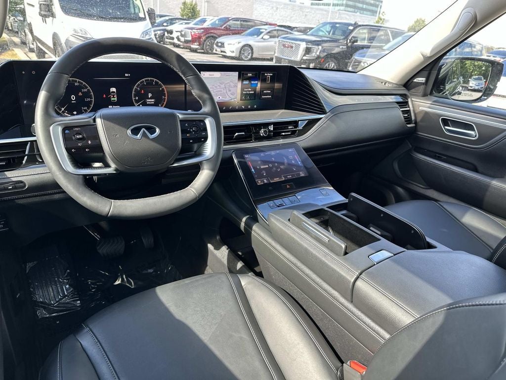 2025 INFINITI QX80 PURE