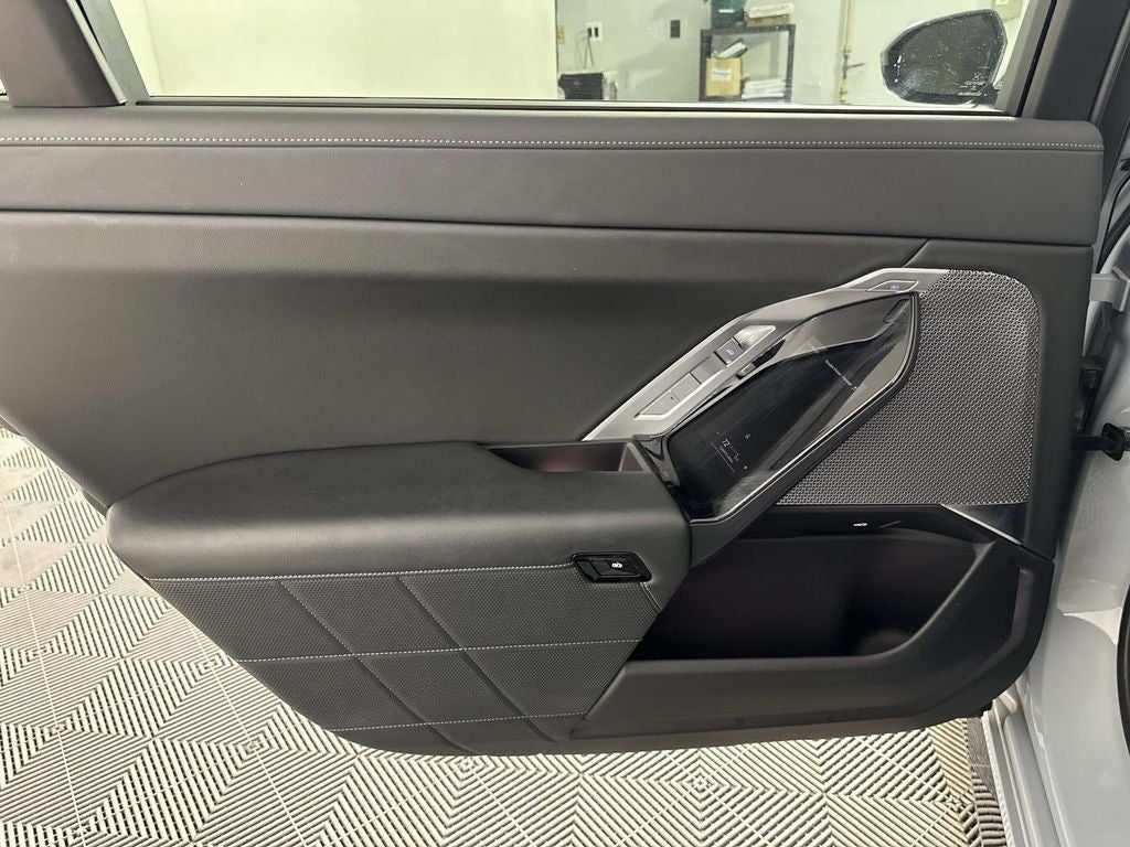 2023 BMW 7 Series 740i