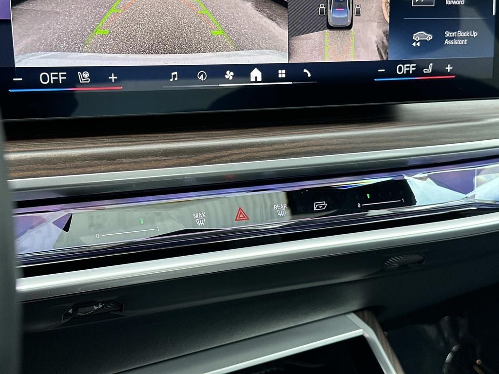 2023 BMW 7 Series 740i