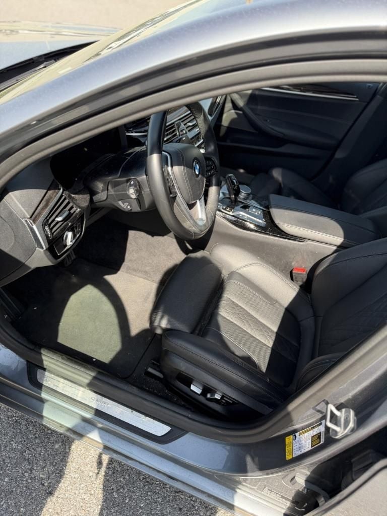 2021 BMW 5 Series 530i