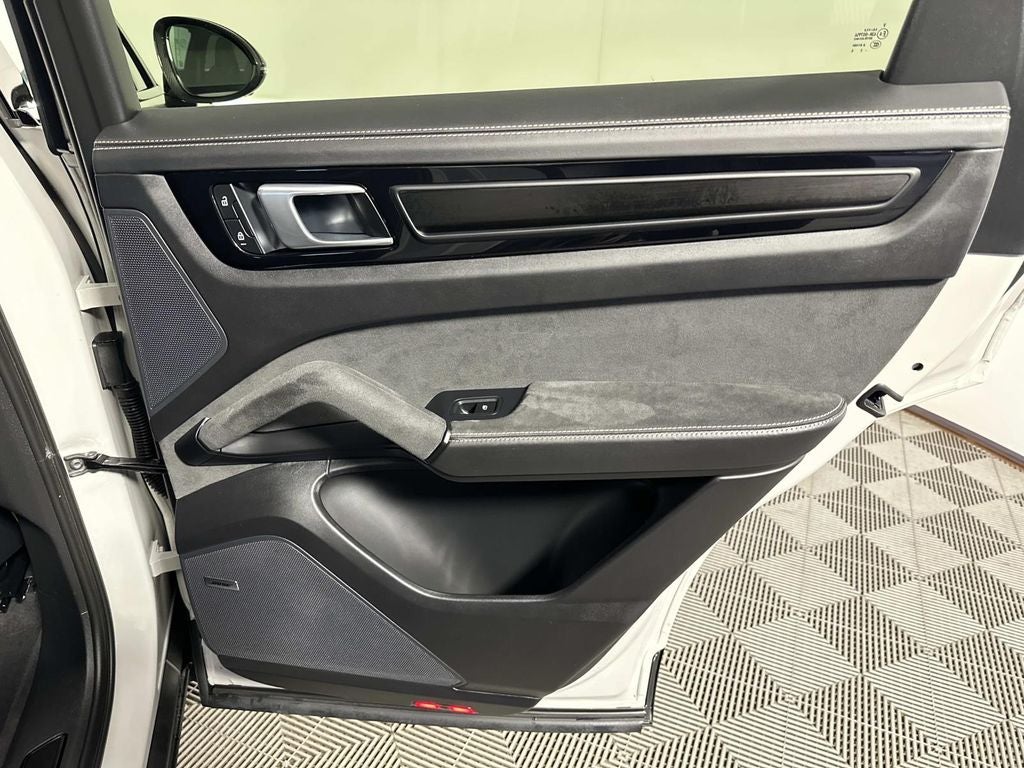 2023 Porsche Cayenne Coupe Turbo GT