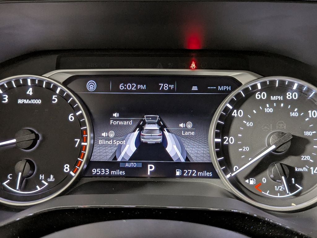 2025 Nissan Pathfinder SV