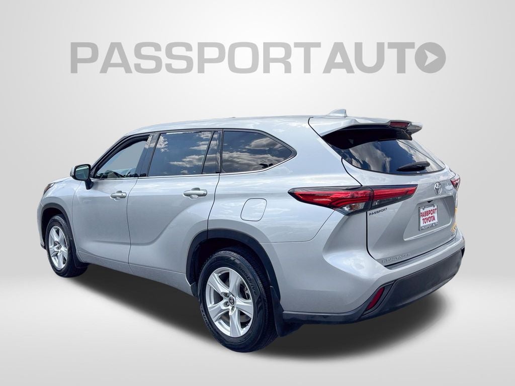 2021 Toyota Highlander LE