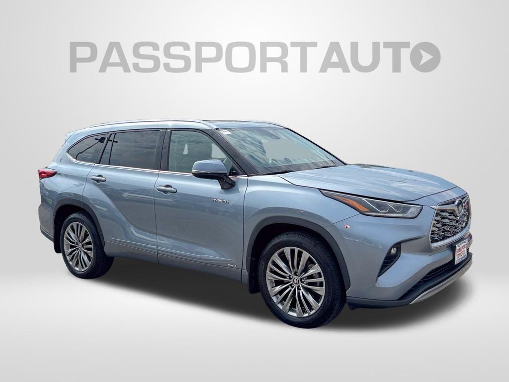 2021 Toyota Highlander Hybrid Platinum