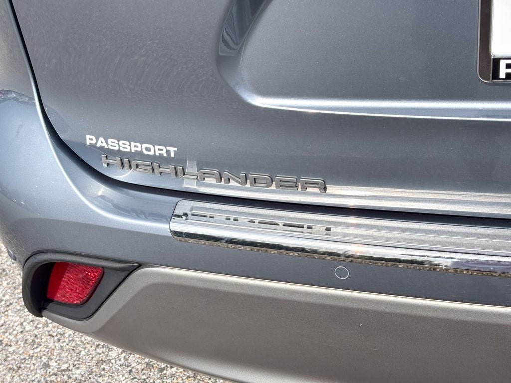 2021 Toyota Highlander Hybrid Platinum