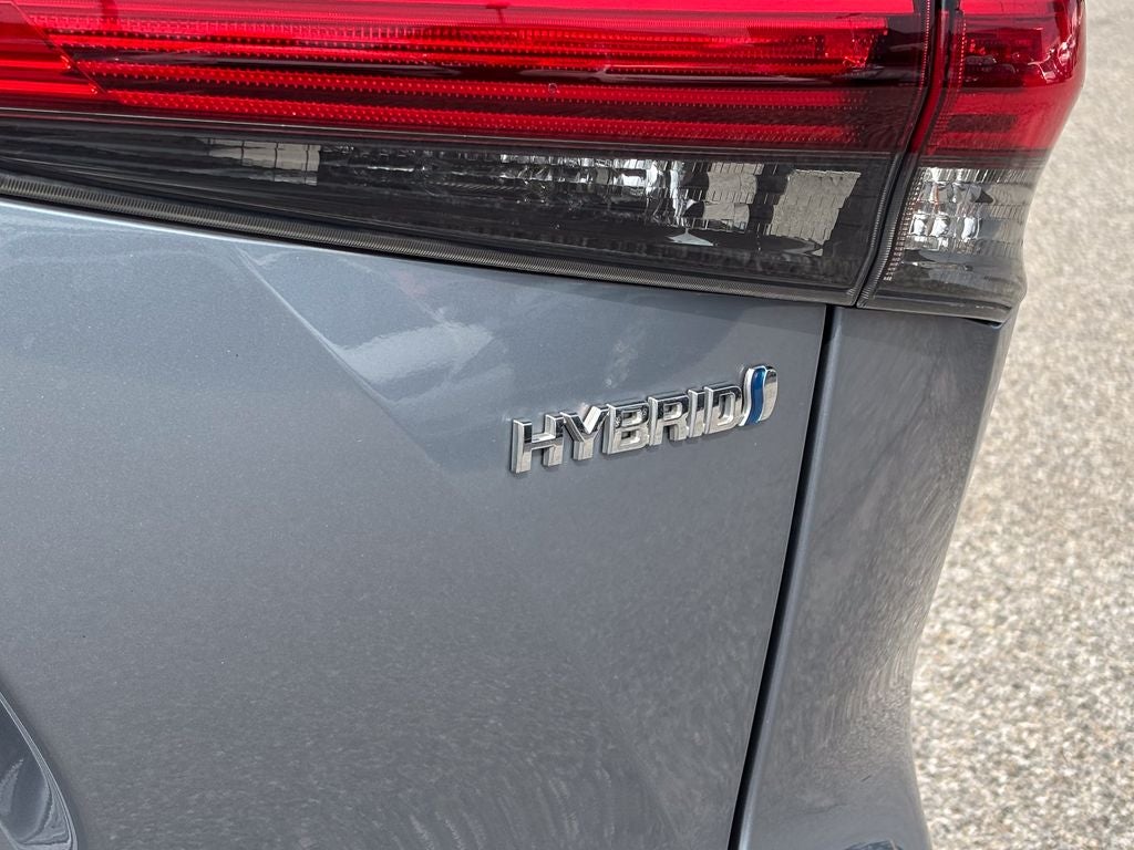 2021 Toyota Highlander Hybrid Platinum
