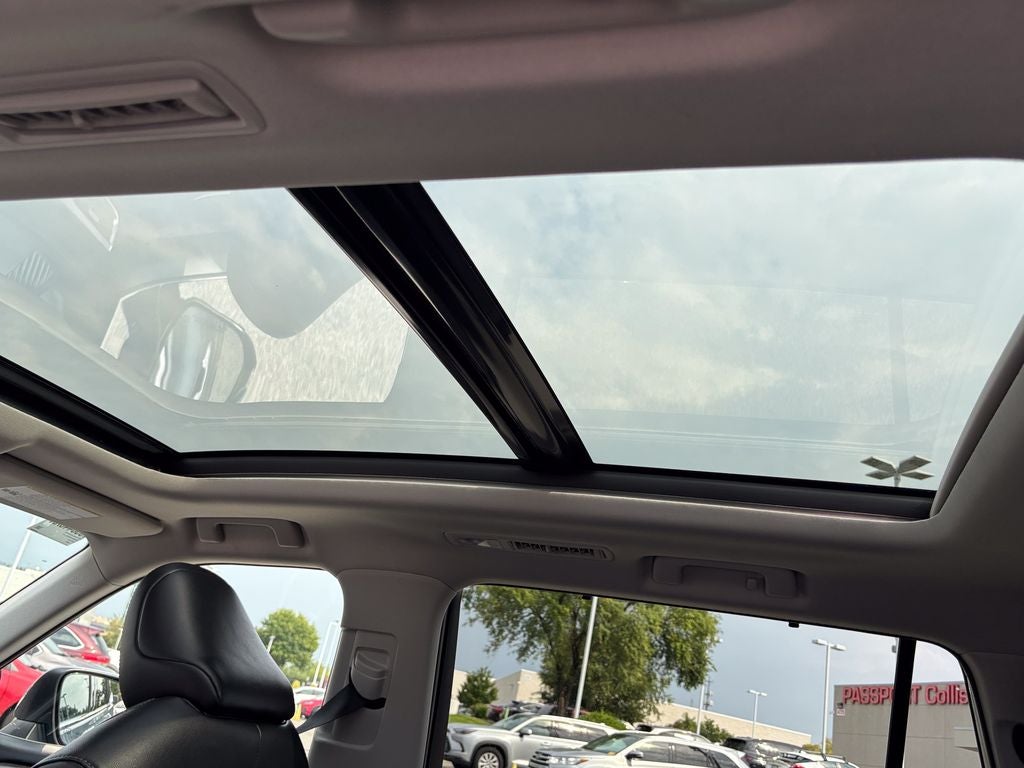 2021 Toyota Highlander Hybrid Platinum