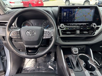 2021 Toyota Highlander Hybrid Platinum