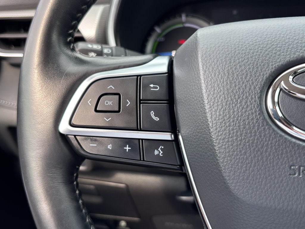 2021 Toyota Highlander Hybrid Platinum