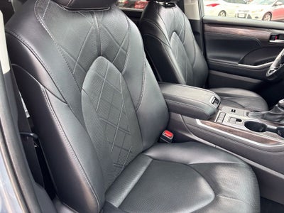 2021 Toyota Highlander Hybrid Platinum