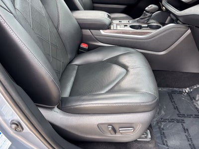 2021 Toyota Highlander Hybrid Platinum