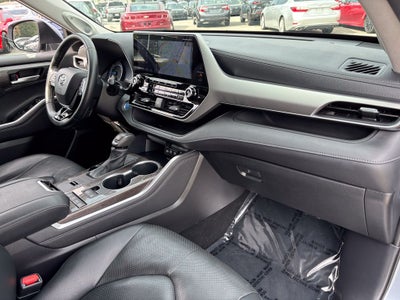 2021 Toyota Highlander Hybrid Platinum