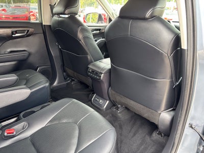 2021 Toyota Highlander Hybrid Platinum