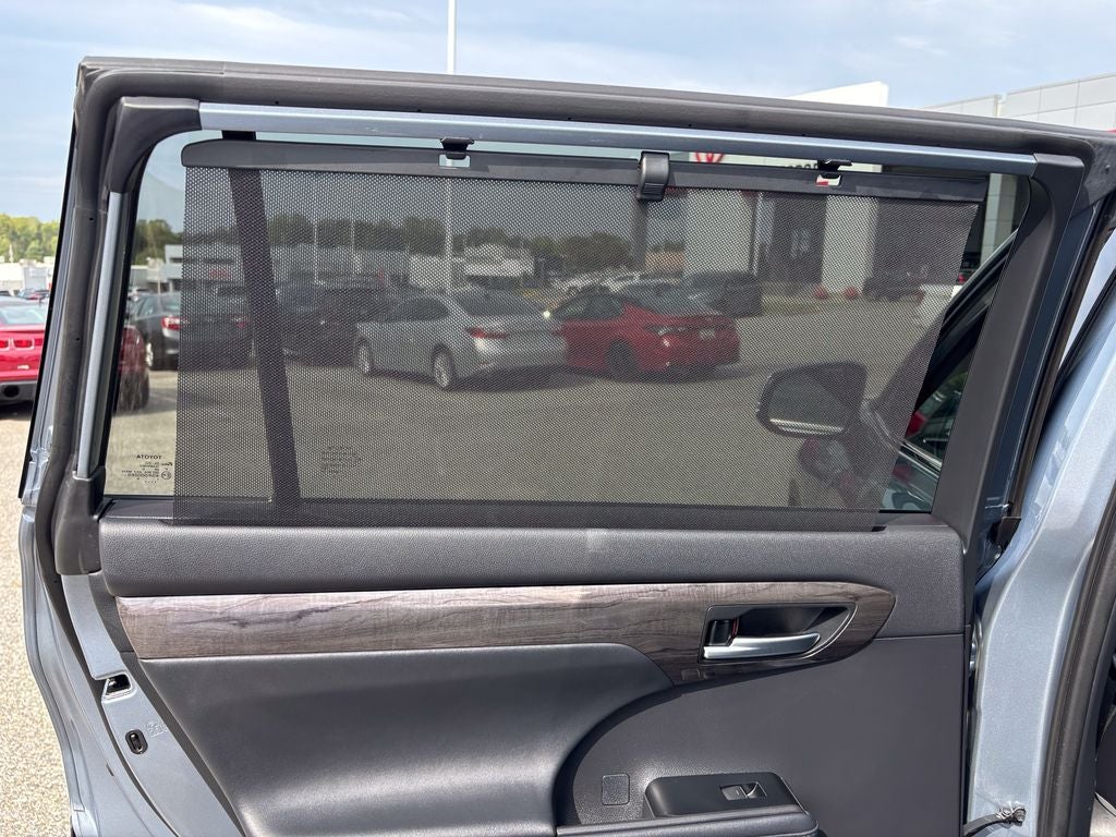 2021 Toyota Highlander Hybrid Platinum