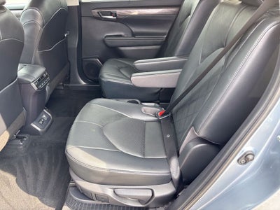2021 Toyota Highlander Hybrid Platinum