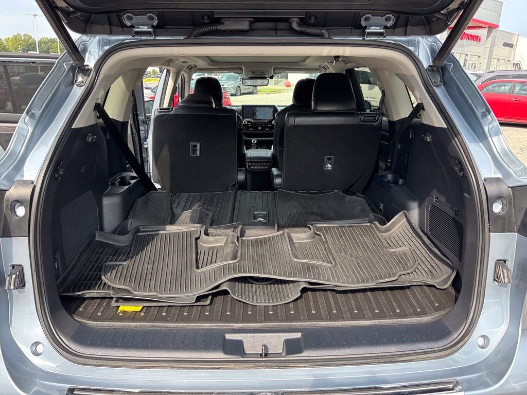 2021 Toyota Highlander Hybrid Platinum