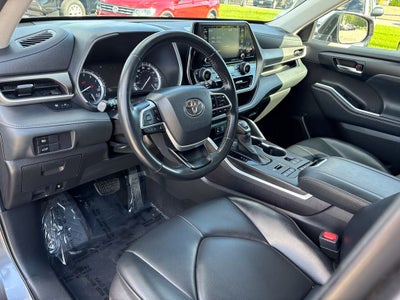 2022 Toyota Highlander XLE