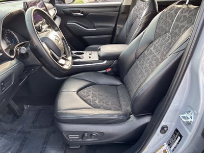 2024 Toyota Highlander Hybrid XLE