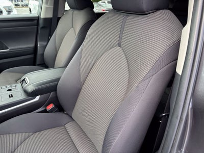 2025 Toyota Highlander LE