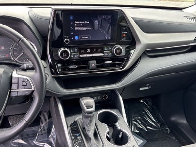 2025 Toyota Highlander LE