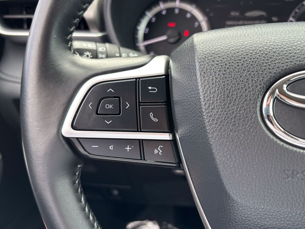 2025 Toyota Highlander LE