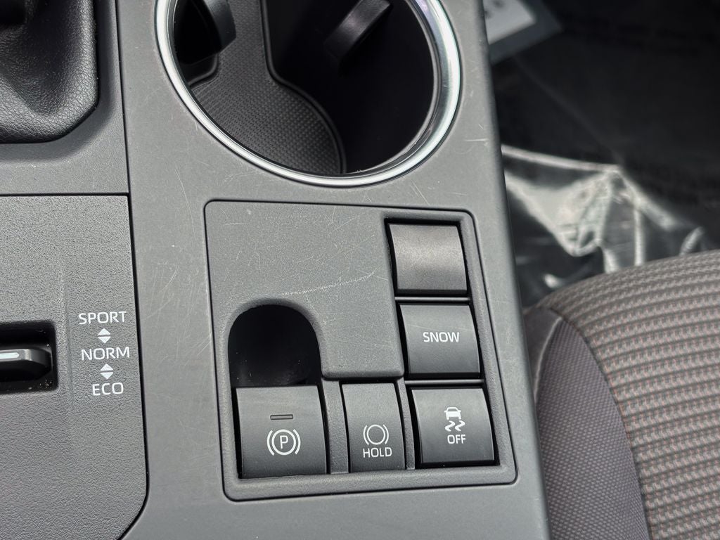 2025 Toyota Highlander LE