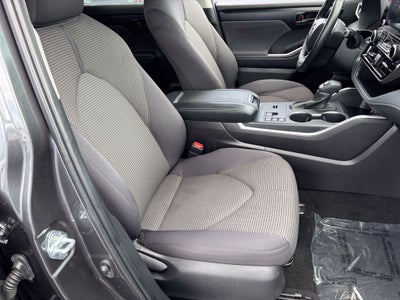 2025 Toyota Highlander LE