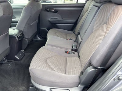 2025 Toyota Highlander LE