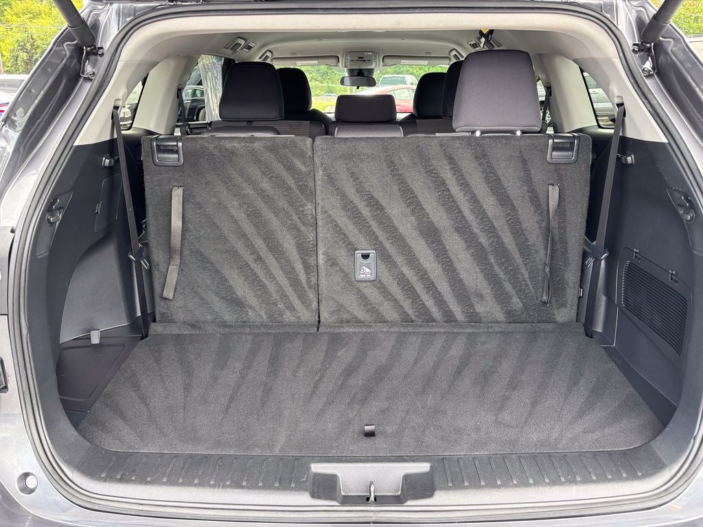 2025 Toyota Highlander LE