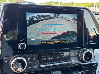 2025 Toyota Highlander XLE