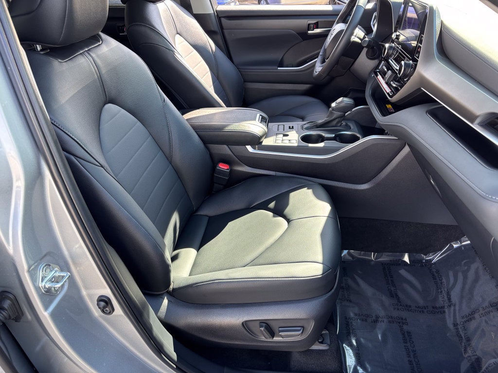 2025 Toyota Highlander XLE