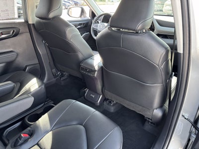2025 Toyota Highlander XLE
