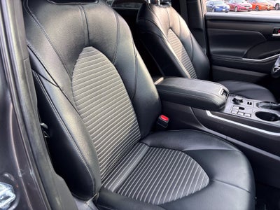 2025 Toyota Highlander XSE