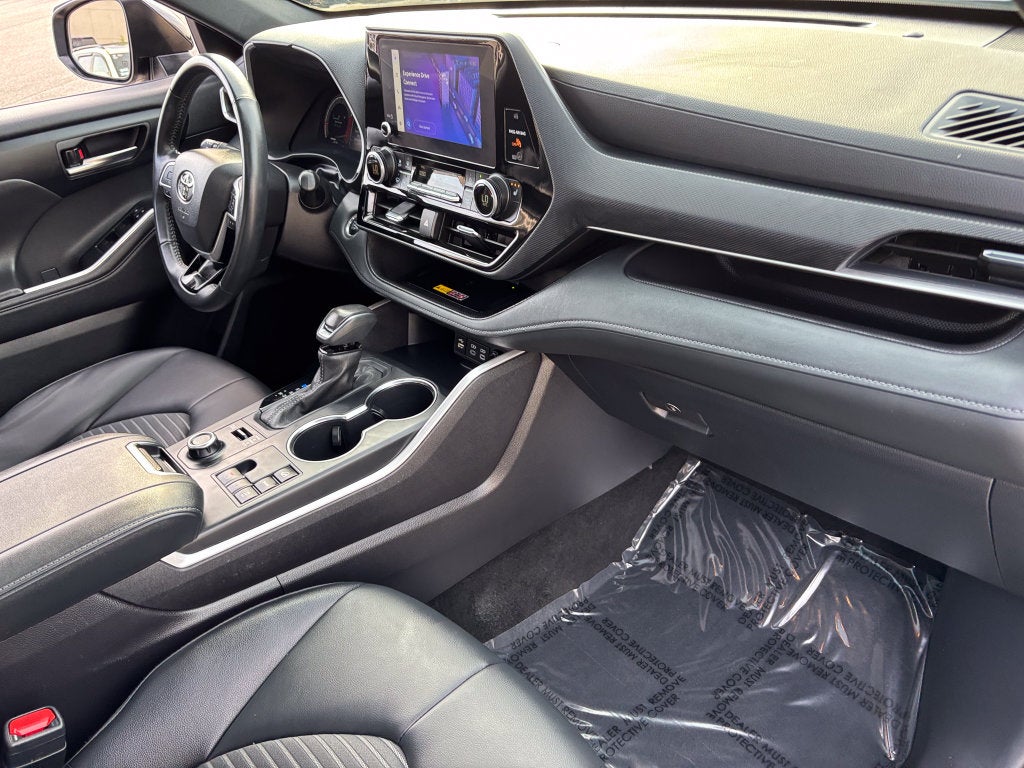 2025 Toyota Highlander XSE