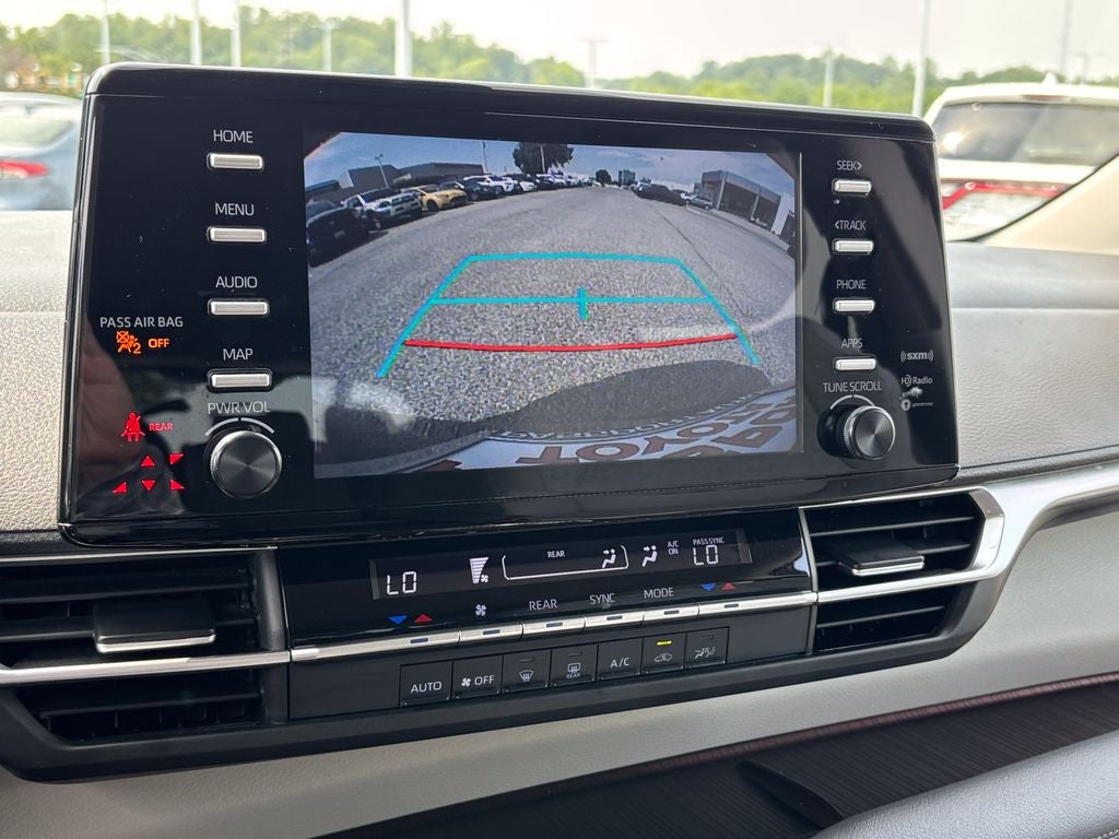 2022 Toyota Sienna LE 8 Passenger