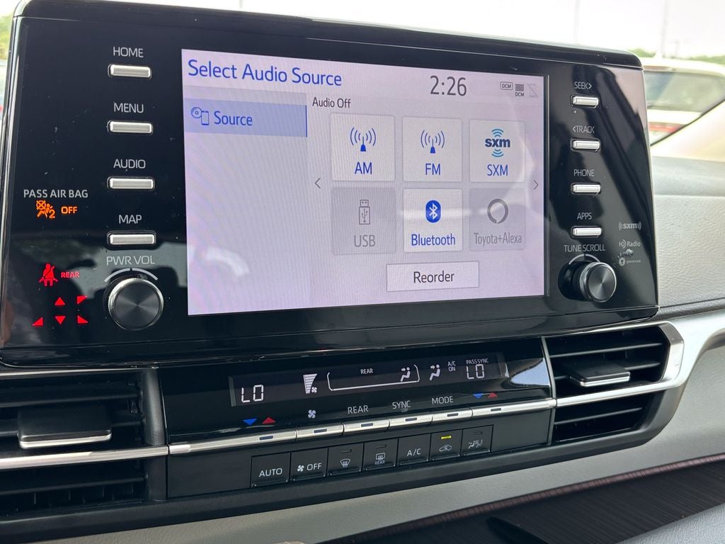 2022 Toyota Sienna LE 8 Passenger
