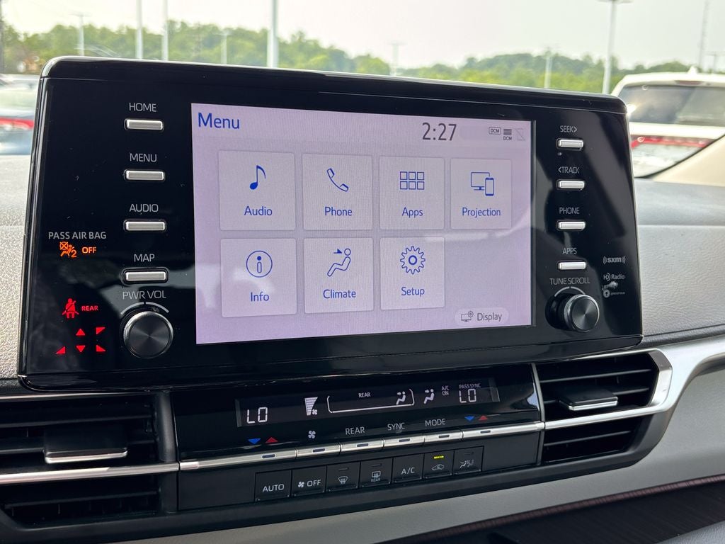 2022 Toyota Sienna LE 8 Passenger