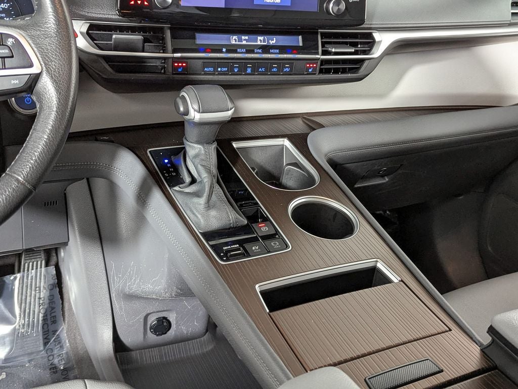2024 Toyota Sienna XLE 8 Passenger