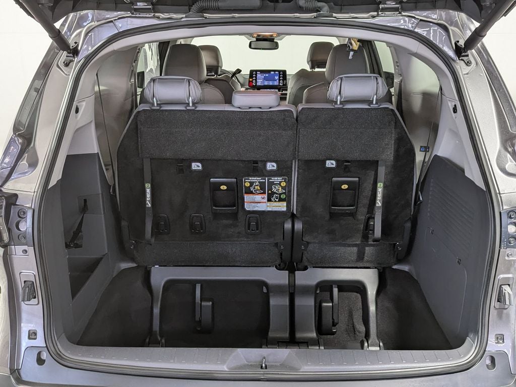 2024 Toyota Sienna XLE 8 Passenger
