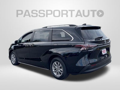 2024 Toyota Sienna XLE 8 Passenger
