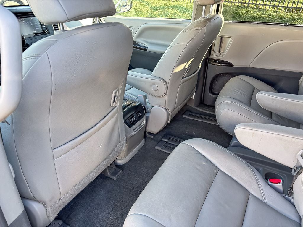 2019 Toyota Sienna XLE 8 Passenger