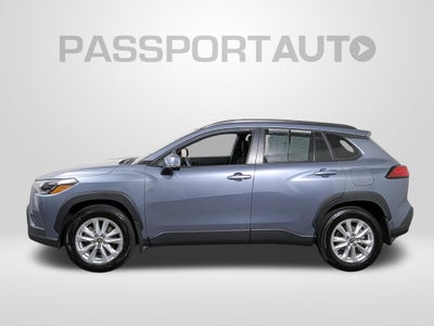 2024 Toyota Corolla Cross LE